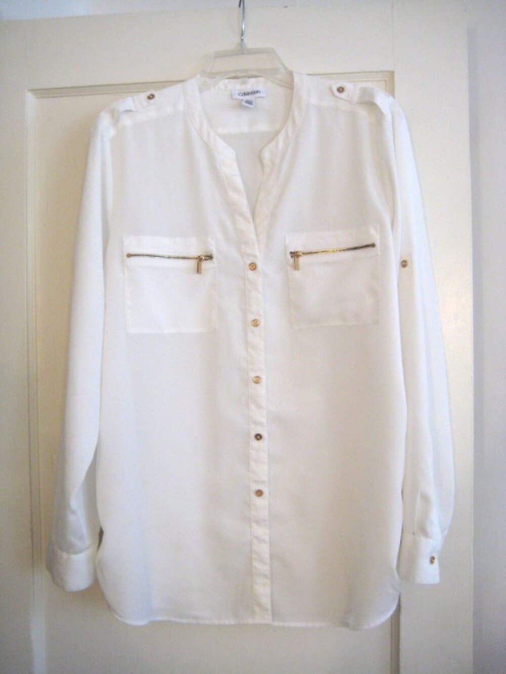LADYS WHITE LONG SLEEVE POLYESTER CALVIN KLEIN SIZE XL BLOUSE GOLD LOGO BUTTONS